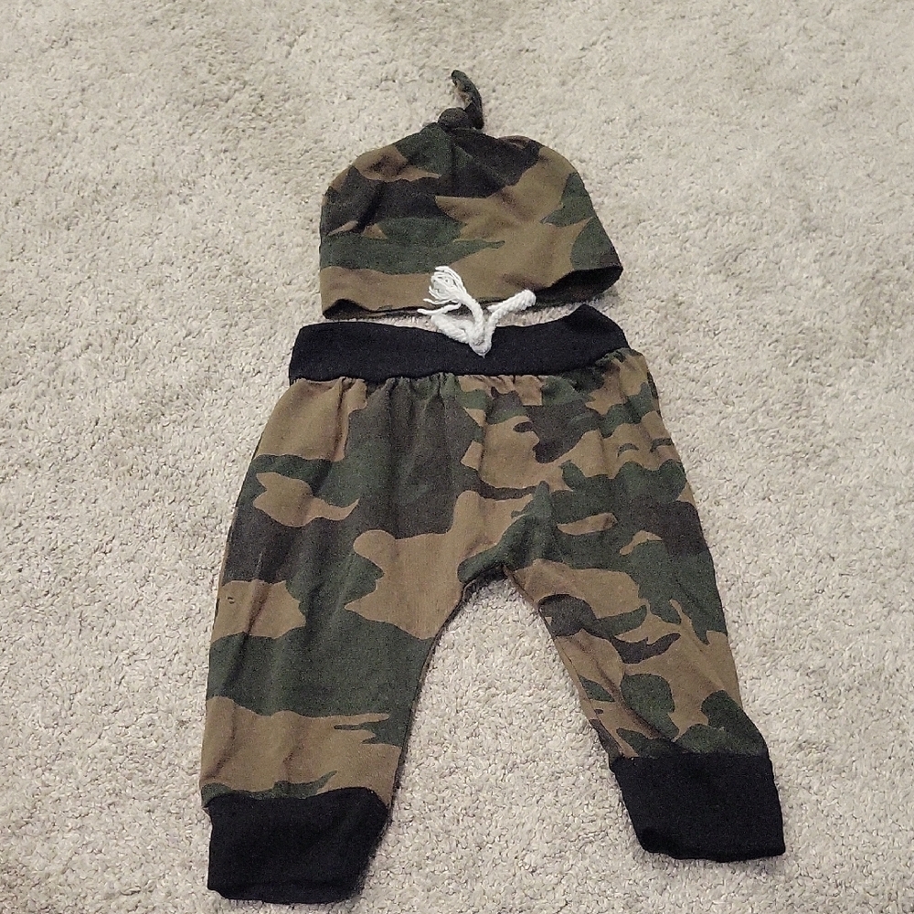 Camouflage Baby Outfit with Hat
